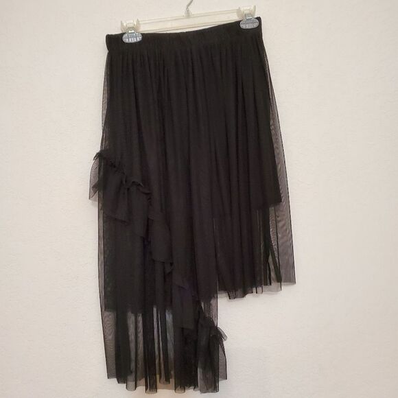H&M Dresses & Skirts - H&M Divided Asymmetric Layered Mesh Ruffled Witchy Whimsigoth Skirt